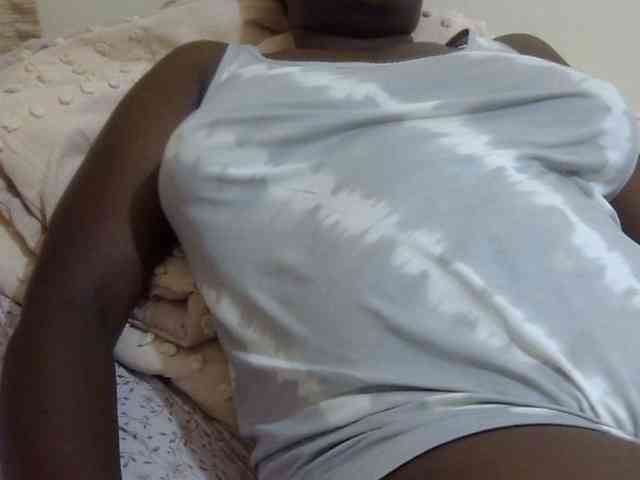 pretty-lioness webcam