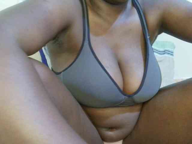 pretty-lioness webcam