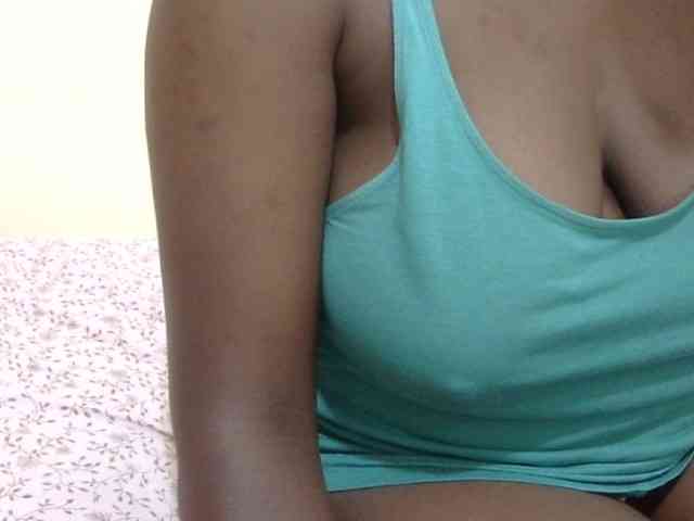 pretty-lioness webcam