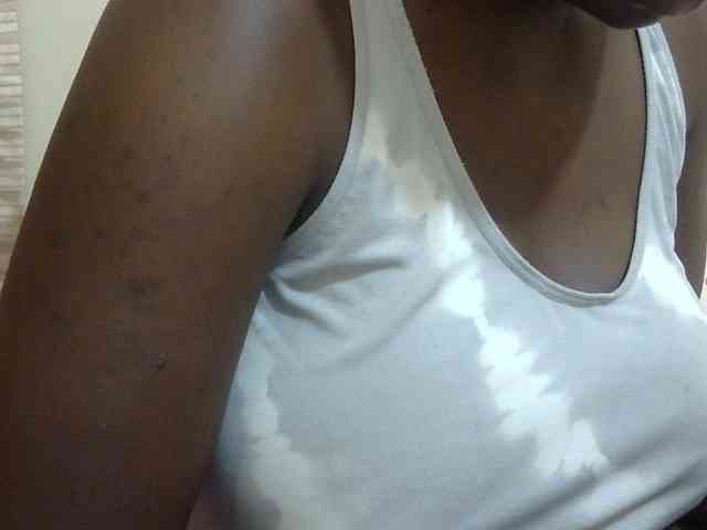 pretty-lioness webcam