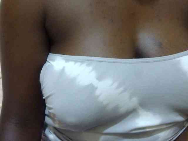 pretty-lioness webcam