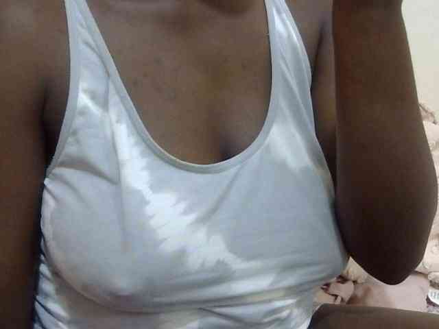 pretty-lioness webcam