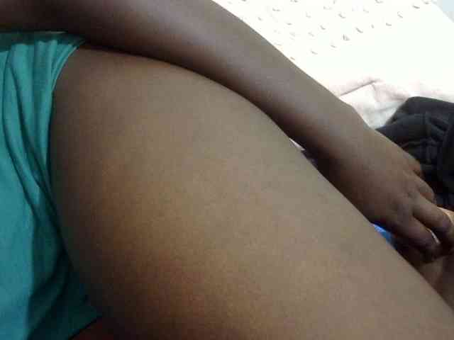 pretty-lioness webcam