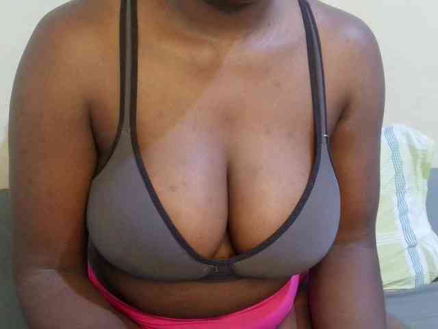 pretty-lioness webcam