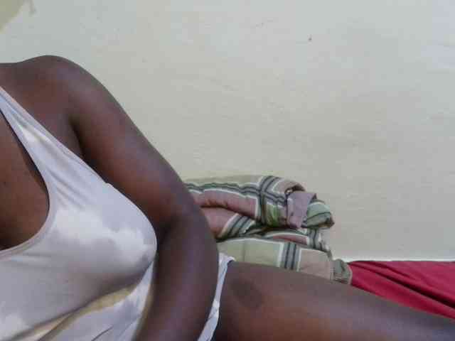 pretty-lioness webcam