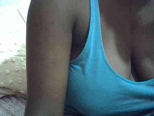 pretty-lioness webcam