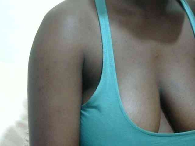 pretty-lioness webcam