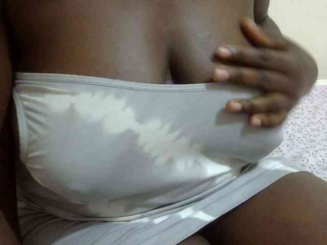 pretty-lioness webcam