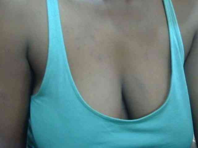 pretty-lioness webcam