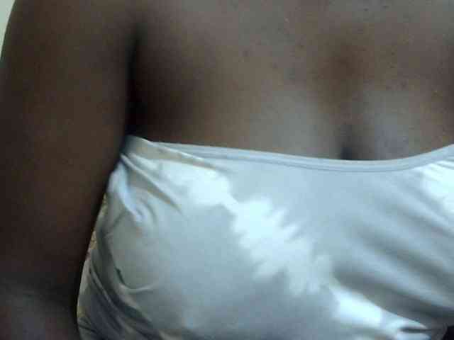 pretty-lioness webcam