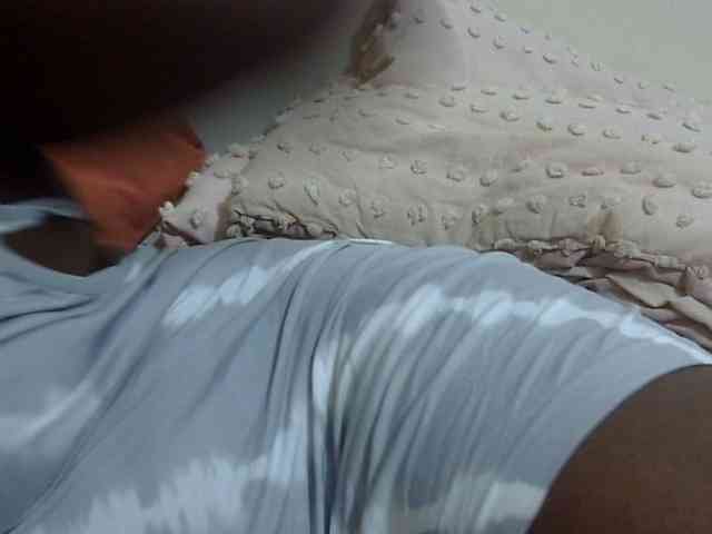 pretty-lioness webcam