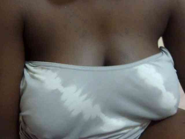 pretty-lioness webcam