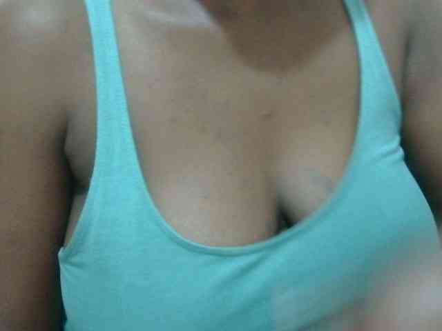 pretty-lioness webcam