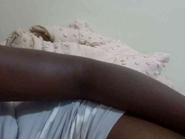 pretty-lioness webcam