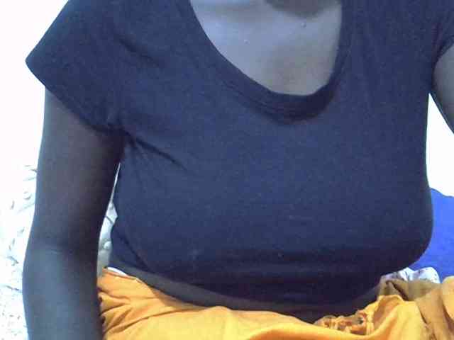 pretty-lioness webcam