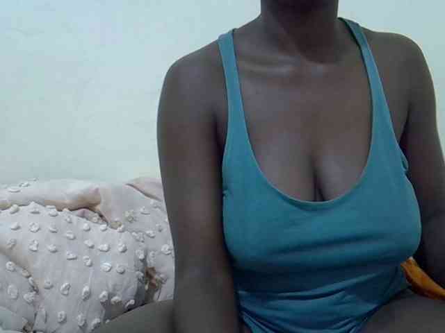 pretty-lioness webcam