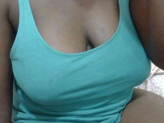 pretty-lioness webcam