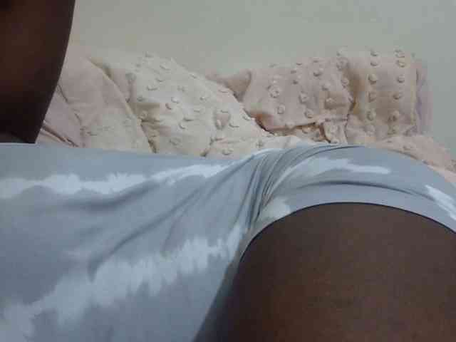 pretty-lioness webcam