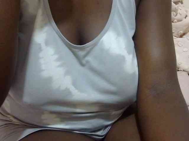 pretty-lioness webcam