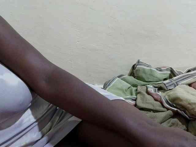 pretty-lioness webcam