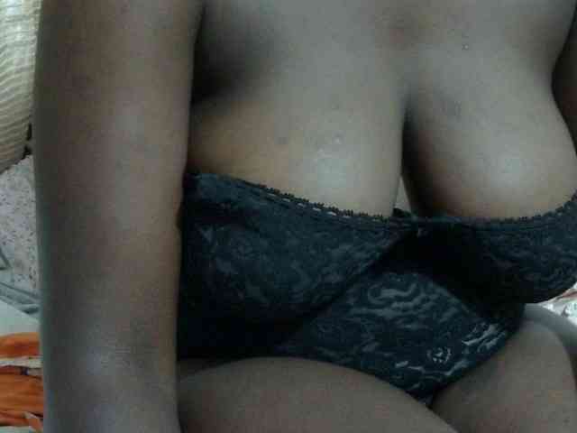 pretty-lioness webcam