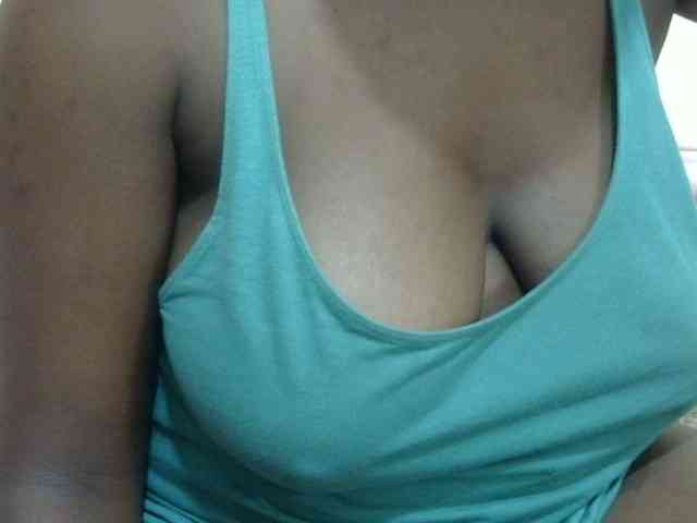 pretty-lioness webcam