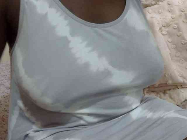 pretty-lioness webcam