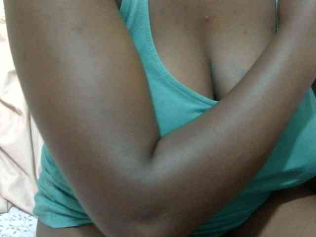 pretty-lioness webcam