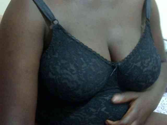 pretty-lioness webcam