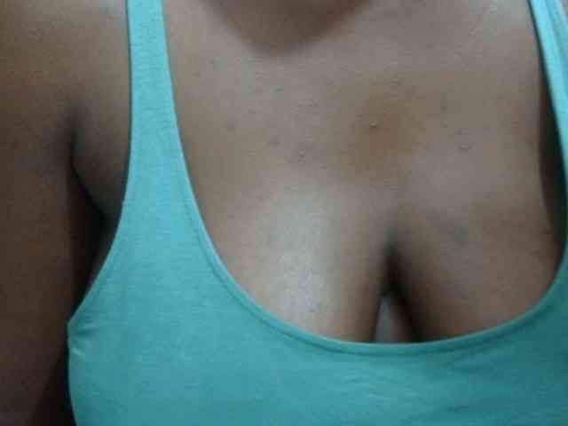 pretty-lioness webcam