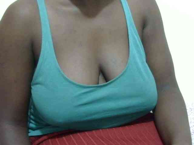 pretty-lioness webcam