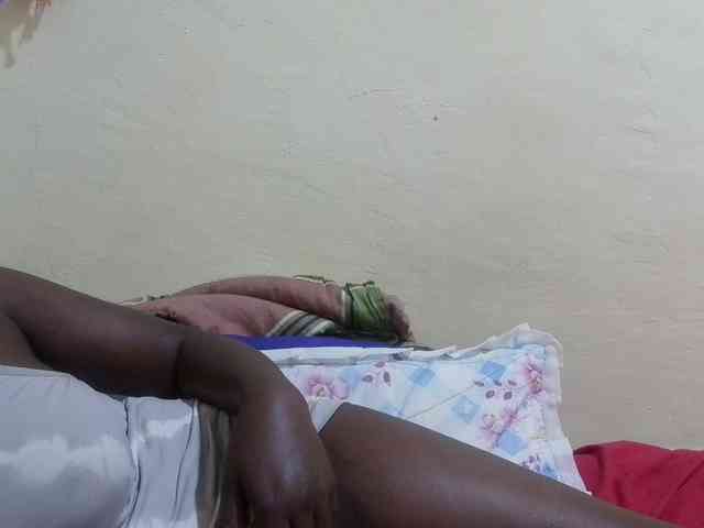 pretty-lioness webcam