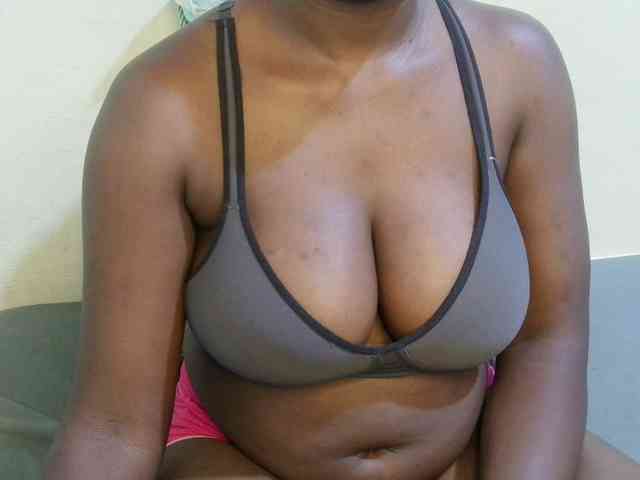 pretty-lioness webcam