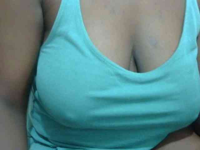 pretty-lioness webcam