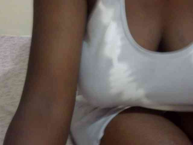 pretty-lioness webcam