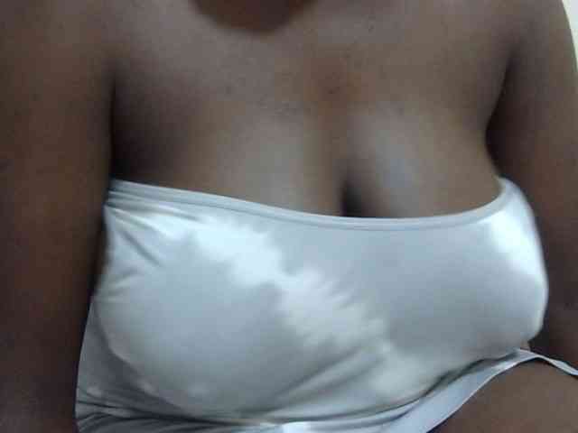 pretty-lioness webcam