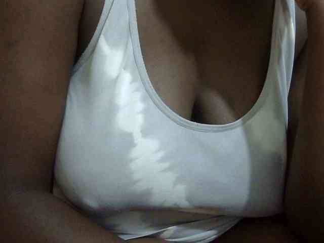 pretty-lioness webcam