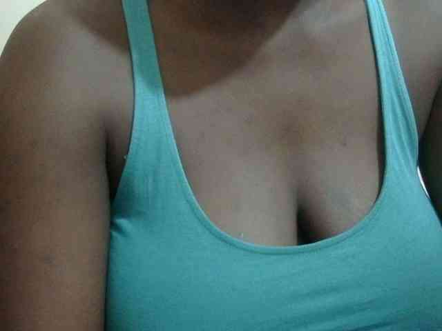 pretty-lioness webcam