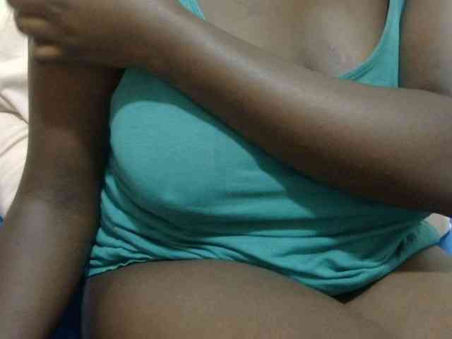 pretty-lioness webcam