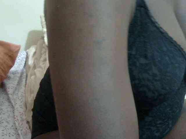 pretty-lioness webcam