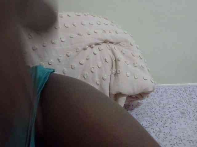 pretty-lioness webcam