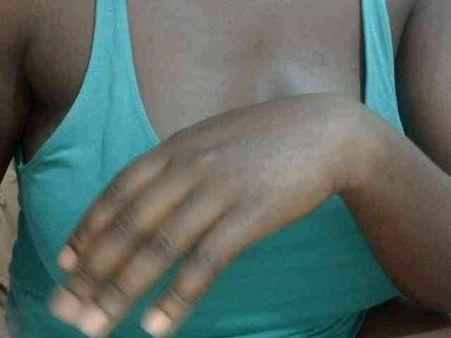 pretty-lioness webcam