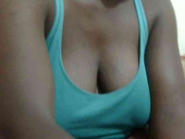 pretty-lioness webcam