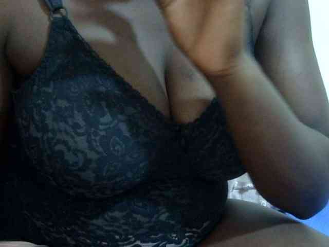 pretty-lioness webcam