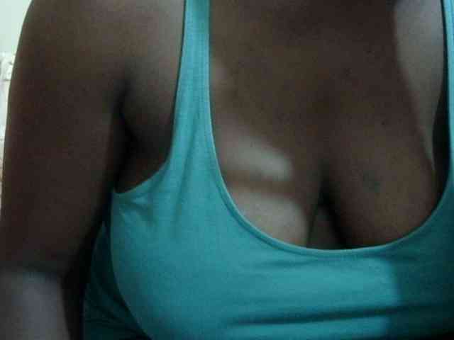 pretty-lioness webcam