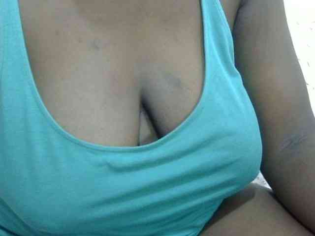 pretty-lioness webcam