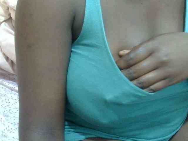 pretty-lioness webcam