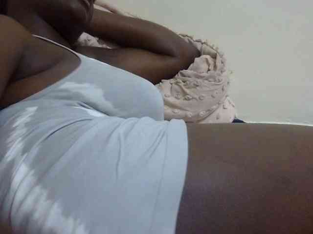 pretty-lioness webcam