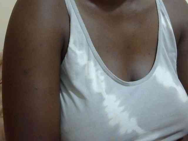 pretty-lioness webcam