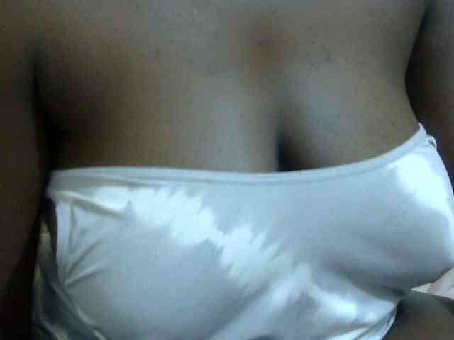 pretty-lioness webcam